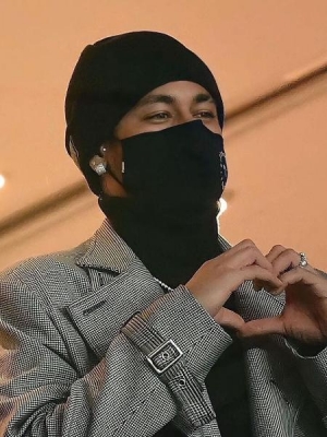 Neymar pede empatia após saída de Karol: 'Vamos deixar a coleguinha em paz'