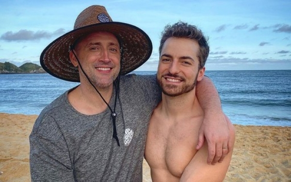 Marido de Paulo Gustavo faz desabafo sincero após quadro clínico se manter grave: "Medicado pra aguentar esperar"