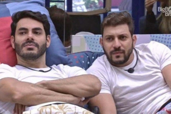 Ex-BBB Caio Afiune curte festa junina com Rodolffo