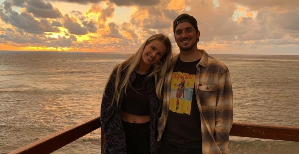 Medina e Yasmin Brunet surgem em clima de romance em cliques na Califórnia