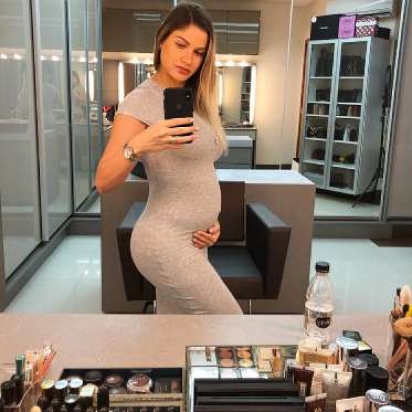 Andressa Suita relata aumento de apetite na gravidez: 'Não paro de engordar'