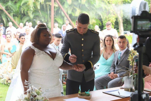 Famosos marcam presença no casamento de Jojo Todynho