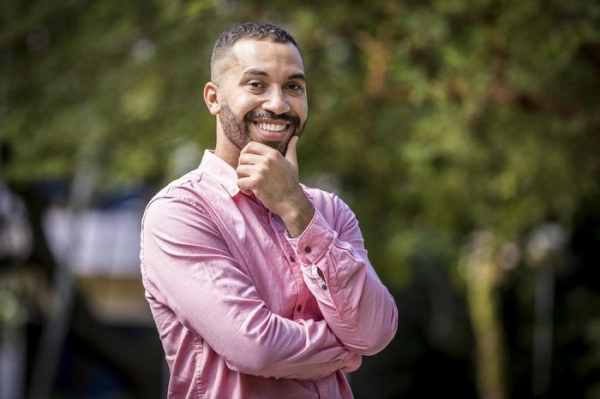 Gil do Vigor estreia no 'Dança dos Famosos' e é aclamado na web: 'O carisma de milhões'