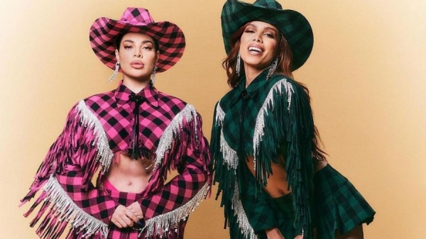 Casamento, namorado gringo e look combinado: tudo o que rolou na festa junina de Anitta após a cura do pai