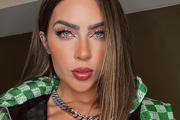 Ex-BBB Jade Picon se irrita com comentário sobre seu rosto e rebate: 'Muito chato'