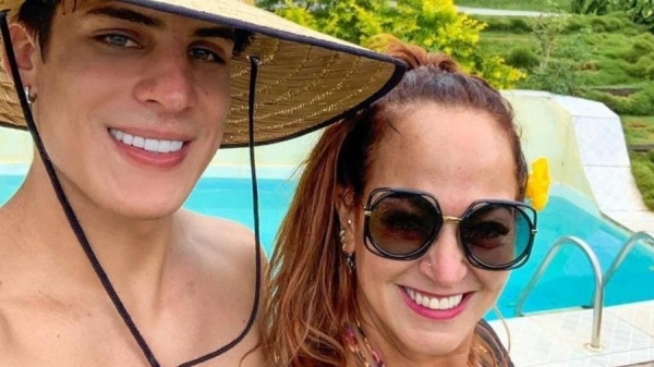 Voltaram? Tiago Ramos e Nadine Gonçalves, mãe de Neymar, passam Réveillon juntos