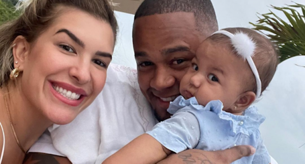 Filha de Léo Santana e Lorena Improta sofre ataques racistas e dançarina assume: 'Não sabia falar'