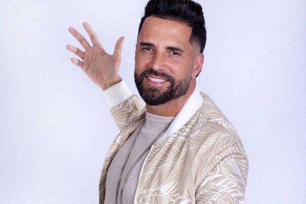 Latino, endividado, não vai mais receber direitos autorais. Entenda!