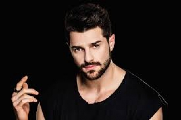 Alok disponibiliza advogados para jovem que sofreu racismo em show