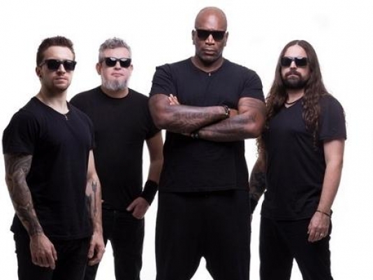 Banda Sepultura se pronuncia sobre ato nazista e racista