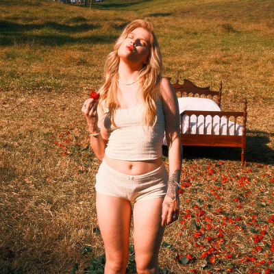 Após polêmica com clipe, Luísa Sonza promete volta por cima