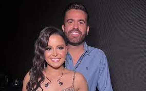 Maraisa anuncia: ‘Estou noiva e muito feliz’