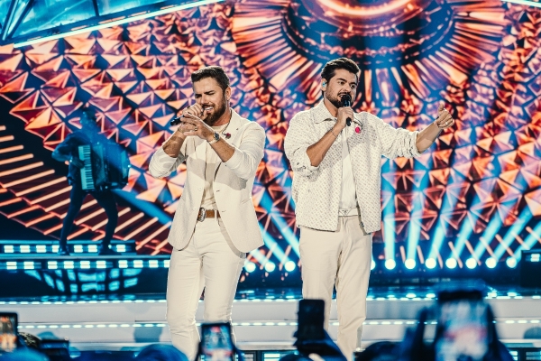 Zé Neto & Cristiano estreiam no top 10 global e impulsionam o sertanejo