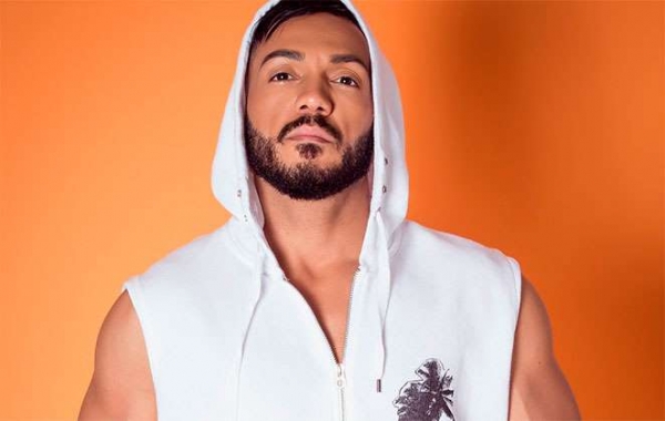 Belo fica devendo dinheiro a hospital após cirurgia da mãe