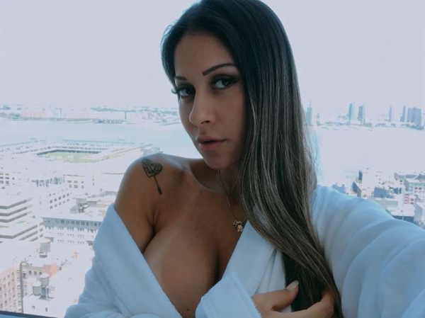 Mayra Cardi revela complicações no parto: “Infeccionei tudo”