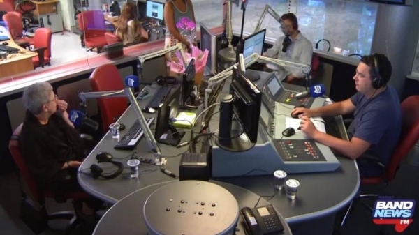 Barão se emociona ao falar de encontro com filhas de Boechat