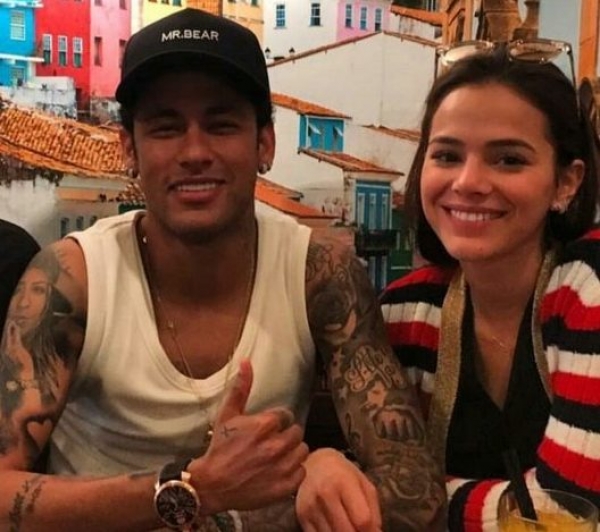 Bruna Marquezine se afasta de Deus Salve o Rei para cuidar de Neymar