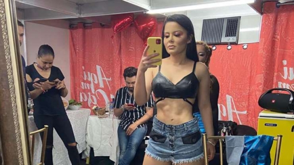 Maraisa arranca elogios por barriga definida e web nota reação de Maiara. Saiba!