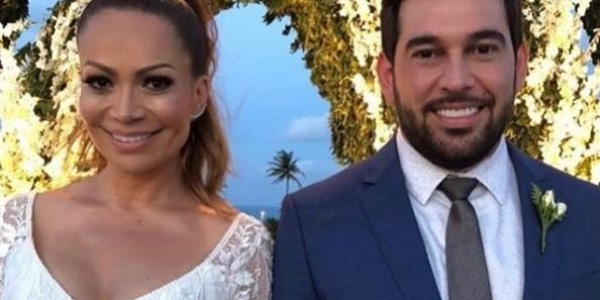 Solange Almeida e Leandro Andriani reatam casamento Vogue confirma que a cantora e o empresário estão juntos novamente e curtindo dias de romance na Argentina