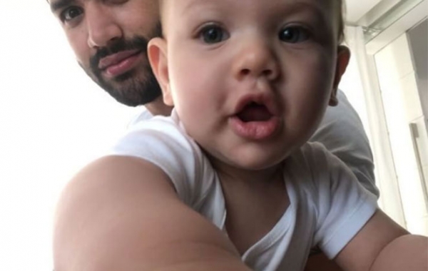 GABRIEL, FILHO DE GUSTTAVO LIMA, MOSTRA TALENTO COMO CANTOR NA WEB