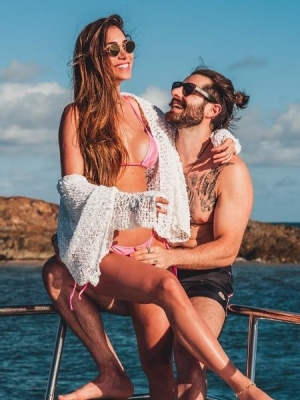 Alok e Romana Novais anunciam nome da filha: 'Raika, nossa menina'.