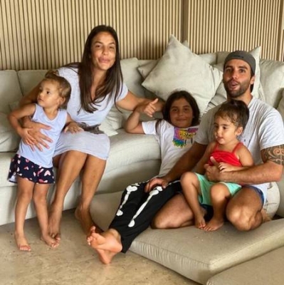 Depois de ser mãe, Ivete Sangalo diz que está reaprendendo a tirar um tempo para cuidar de si mesma